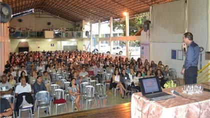 Foto do auditório ficou lotado para o evento