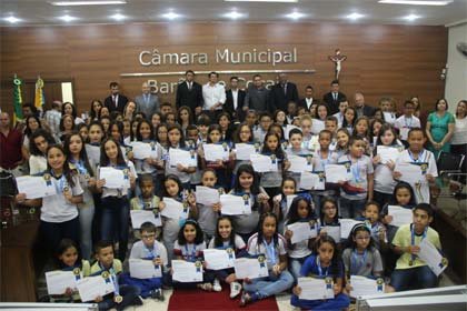 Grupo de alunos da solenidade da tarde