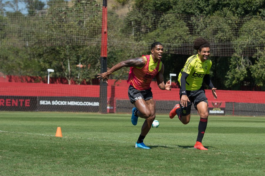 foto de treino do Flamengo neste sábado (31) 