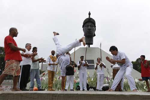 Foto ilustrativa de capoeira